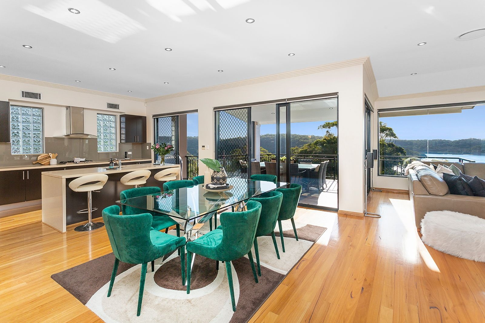 House Sold 8 Riverside Drive, Lugarno