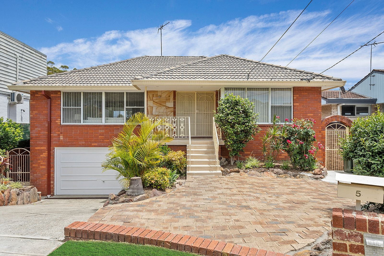House Sold 5 Gull Place, Lugarno