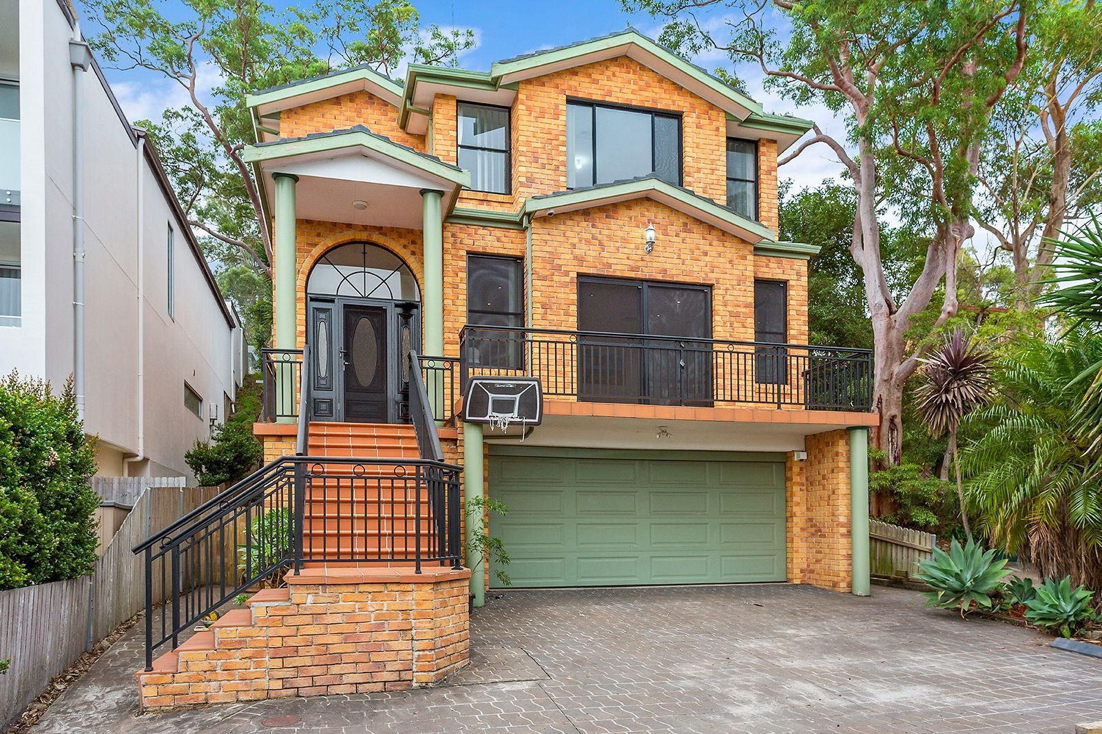 House Sold 1 Coachwood Place, Lugarno