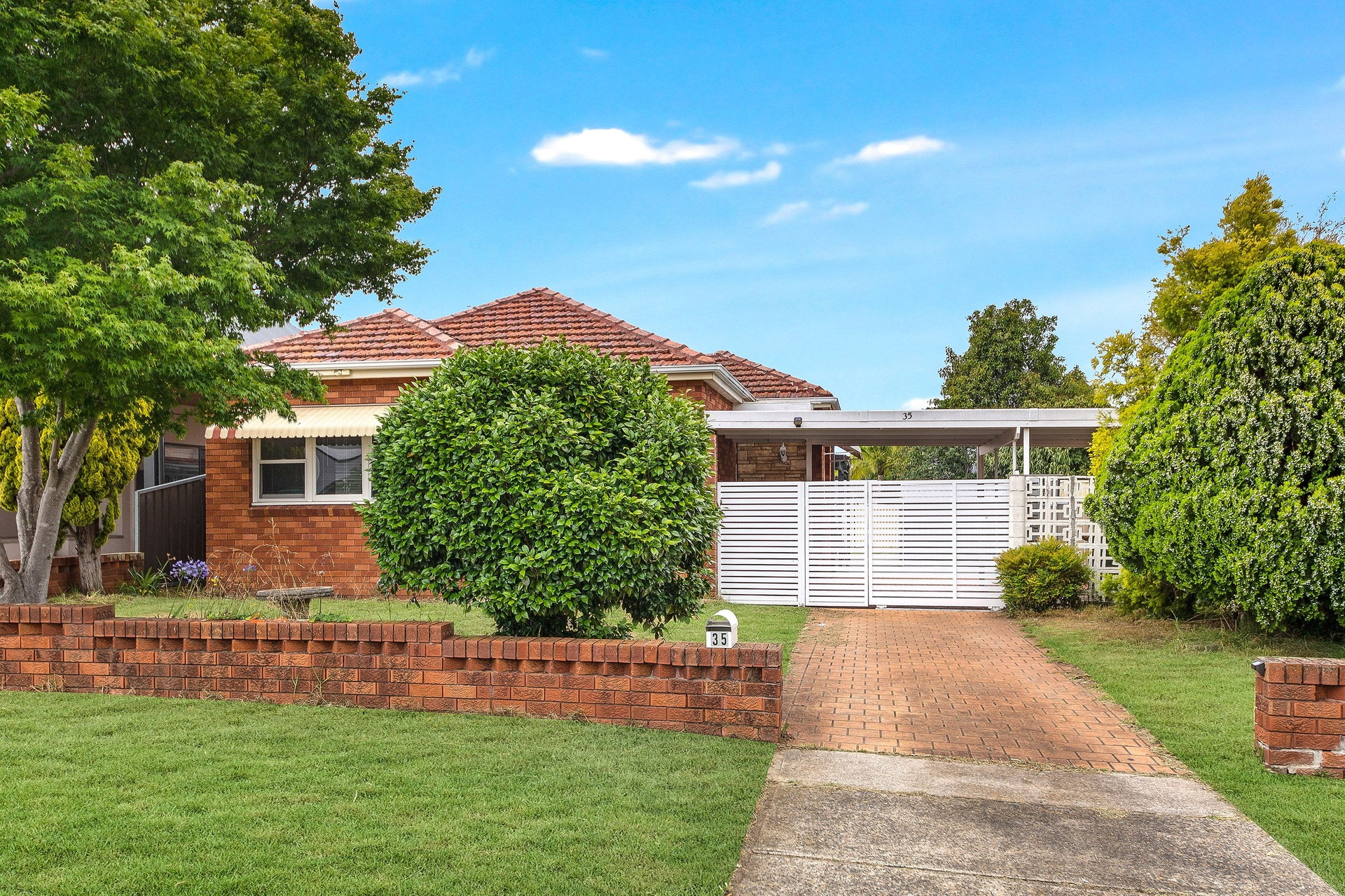 House Sold 35 Burns Road, Picnic Point