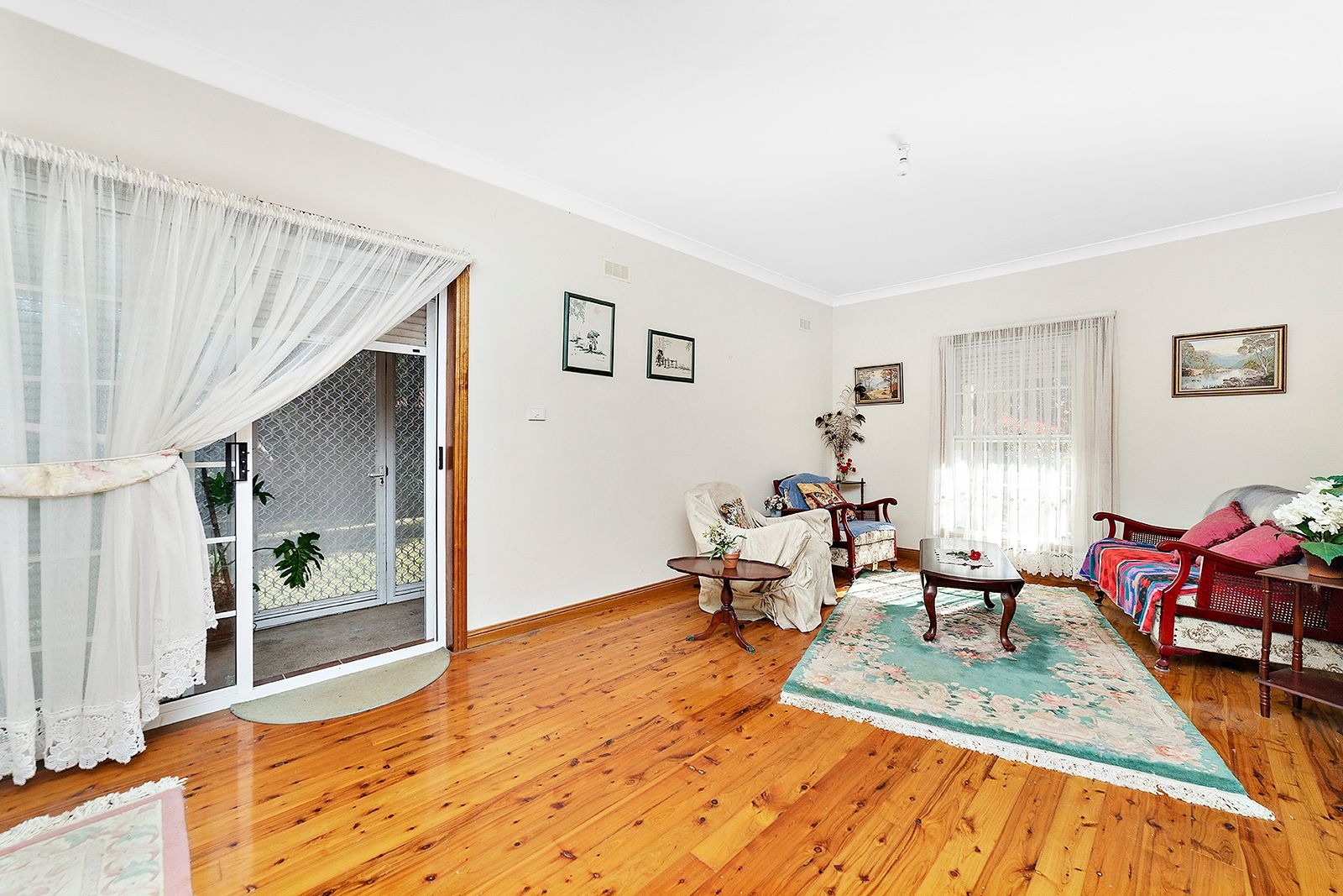 House Sold 33 Gerald Road, Illawong